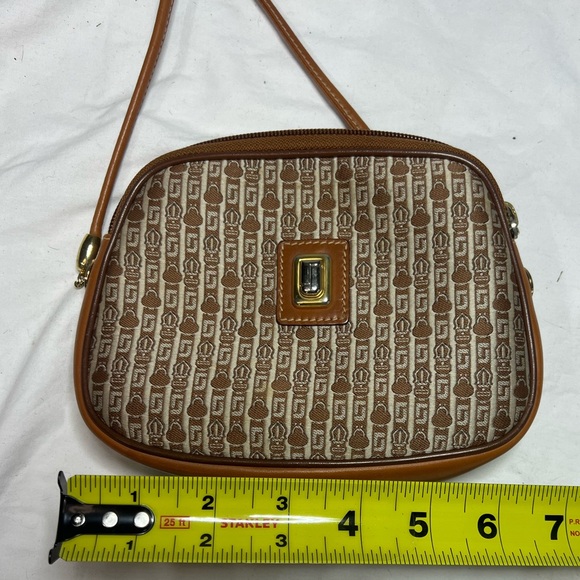 vintage Judith Leiber small crossbody or clutch bag.